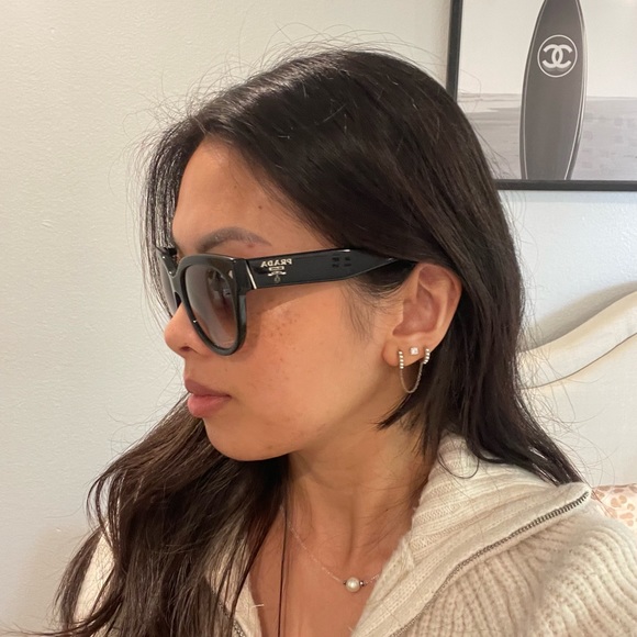 Authentic Prada sunglasses - Picture 3 of 7